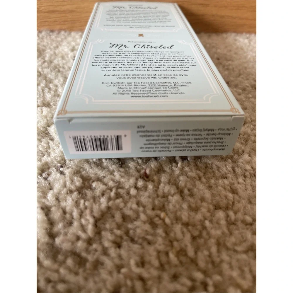 TOO FACED Mr. Chiseled Contouring Brush New in Box